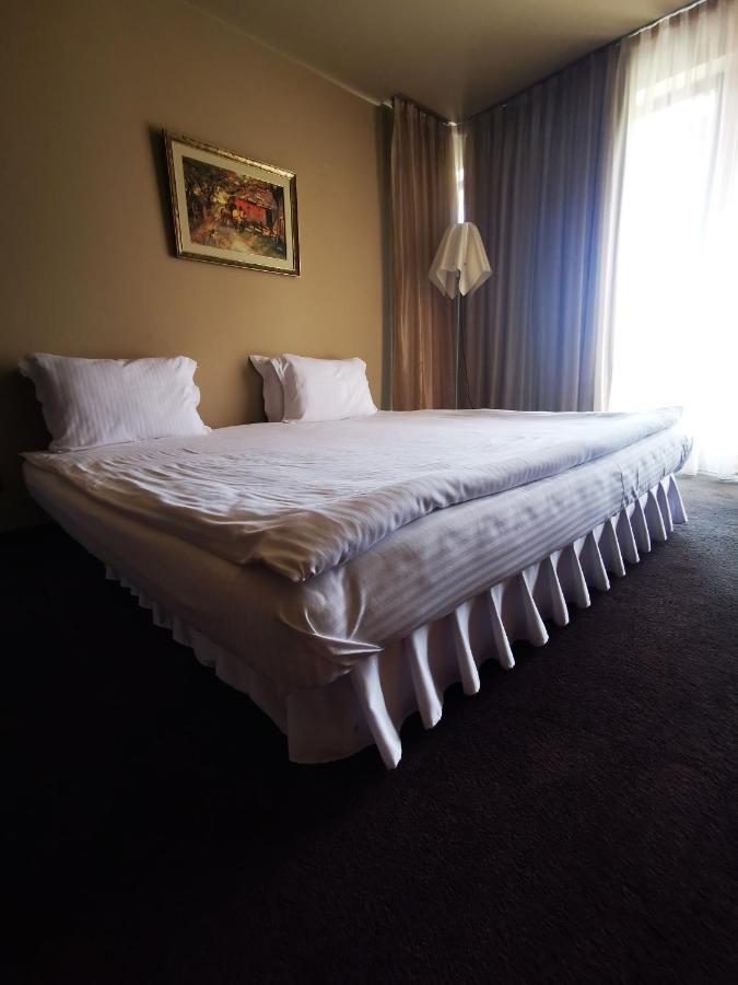 Park Hotel Romantica Svilengrad Exterior photo